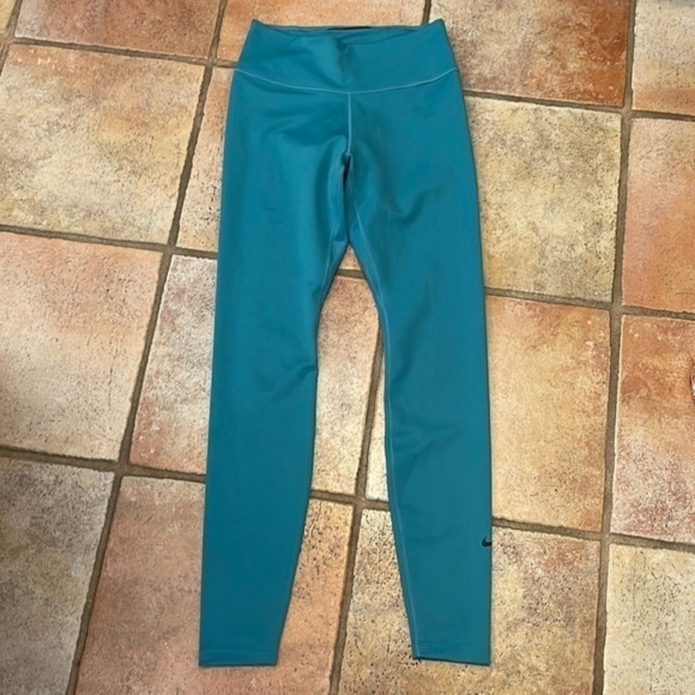 Nike Dri Fit leggings in teal